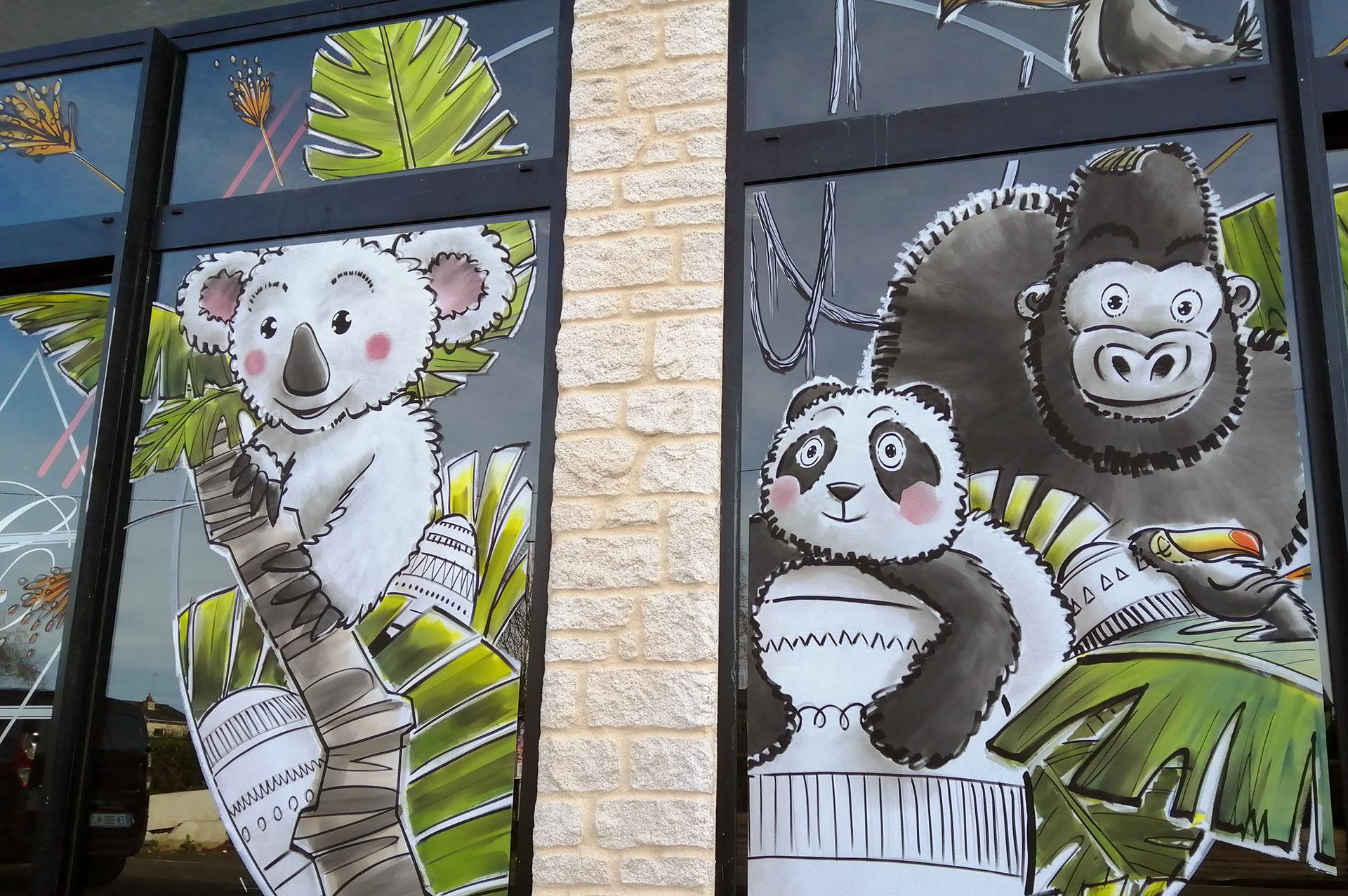 Peinture sur vitrine de Pâques avec animaux de la jungle – Jean‑Charles Varlet