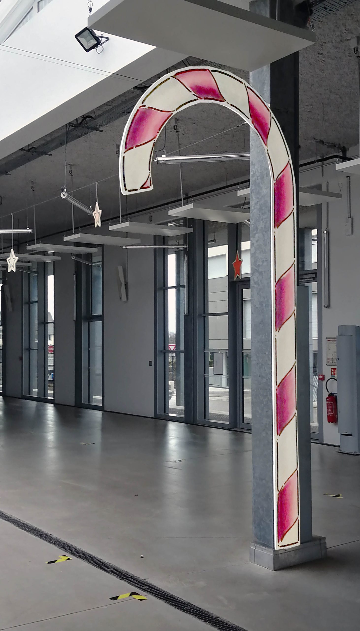 Décors suspendus de Noël pour la Halle Pagnol à Bruz